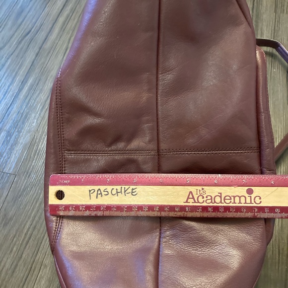 Burgundy Coach bag minimal signs of wear - Picture 10 of 11